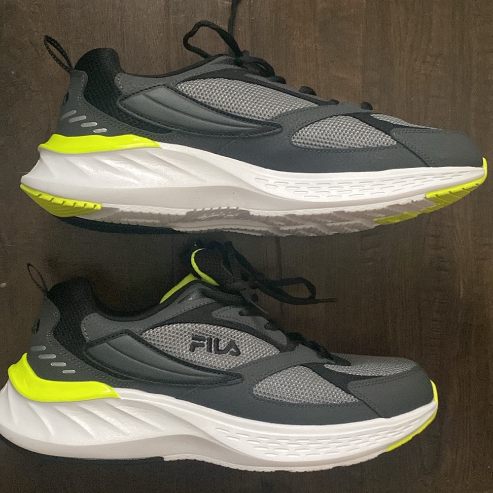 Fila Everse size 11 men